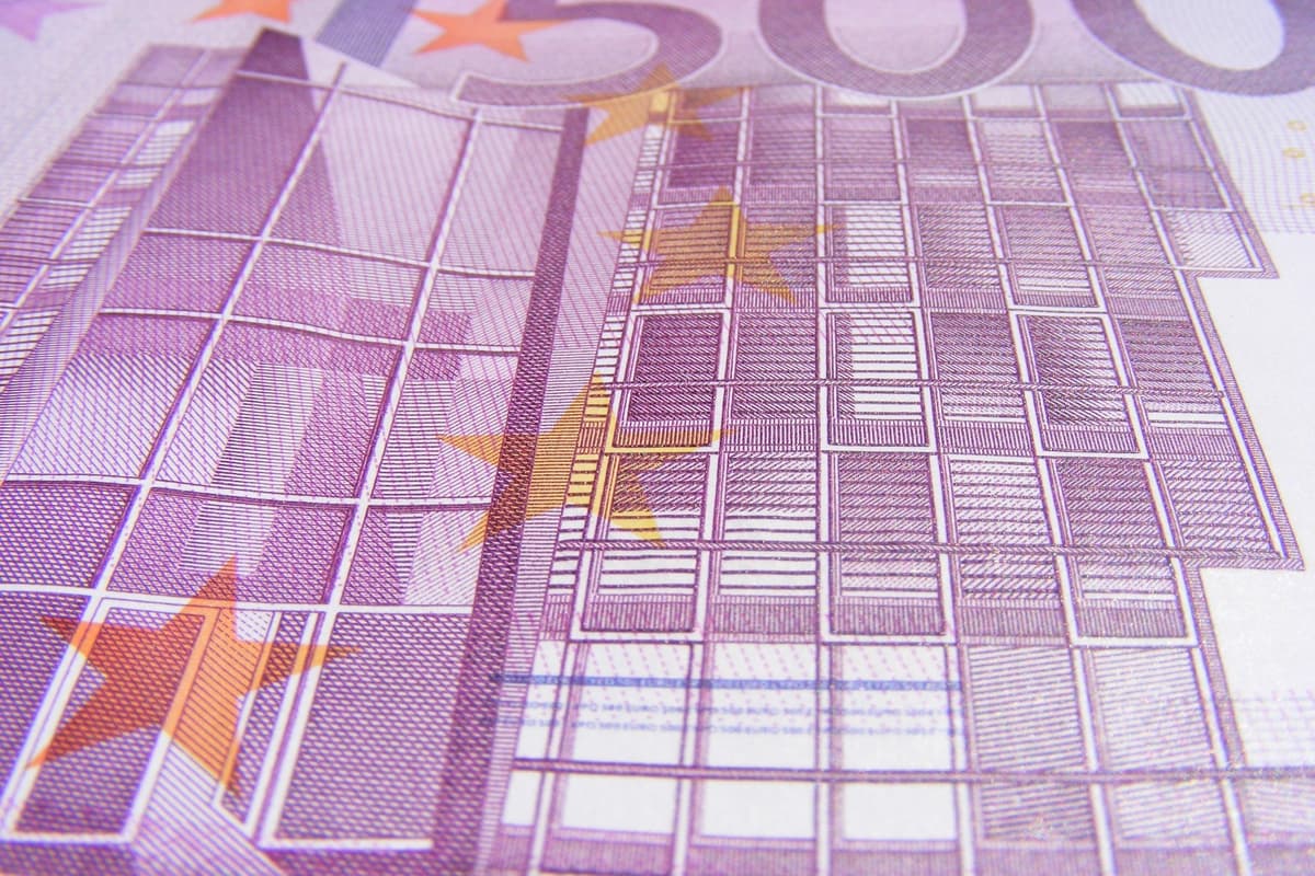 D'Ieteren's Steady Climb: A Belgian Conglomerate's Quiet Domination and the Future of Diversified Holdings