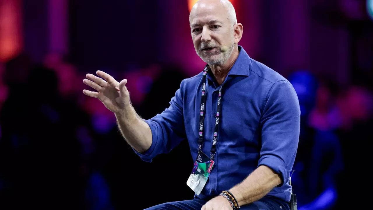 Bezos Bets the House: $10 Billion Fuels Amazon's AI Gambit – A New Era Dawns