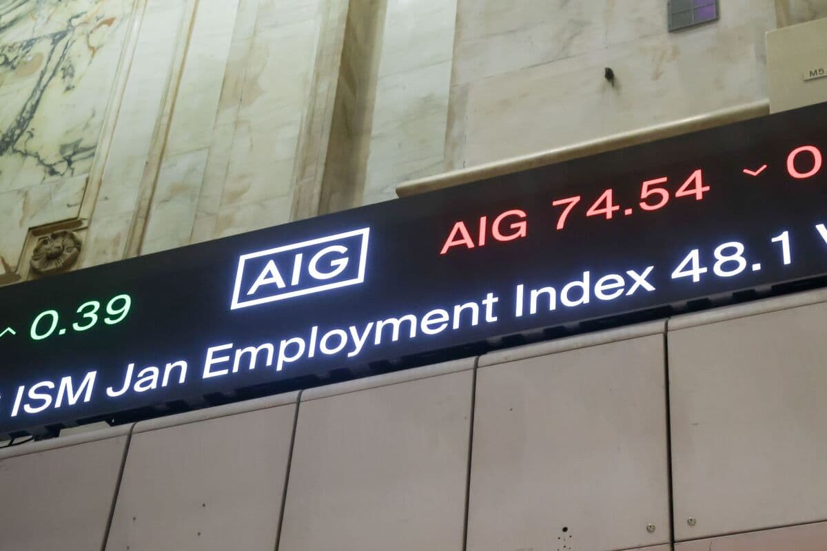 Black Gold's Shadow: Oil's Ascent Unleashes Market Mayhem - A Deep Dive into Bloomberg's Latest Crisis