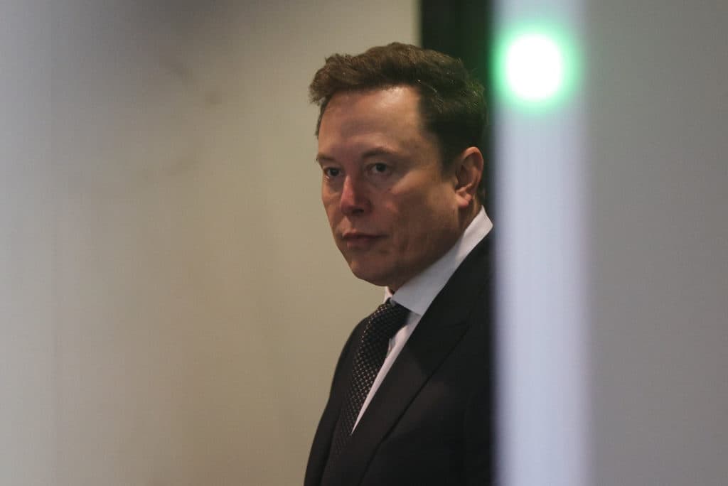 Musk vs. Altman: The AI Feud That Could Reshape the Future (And Bury a Few Fortunes)