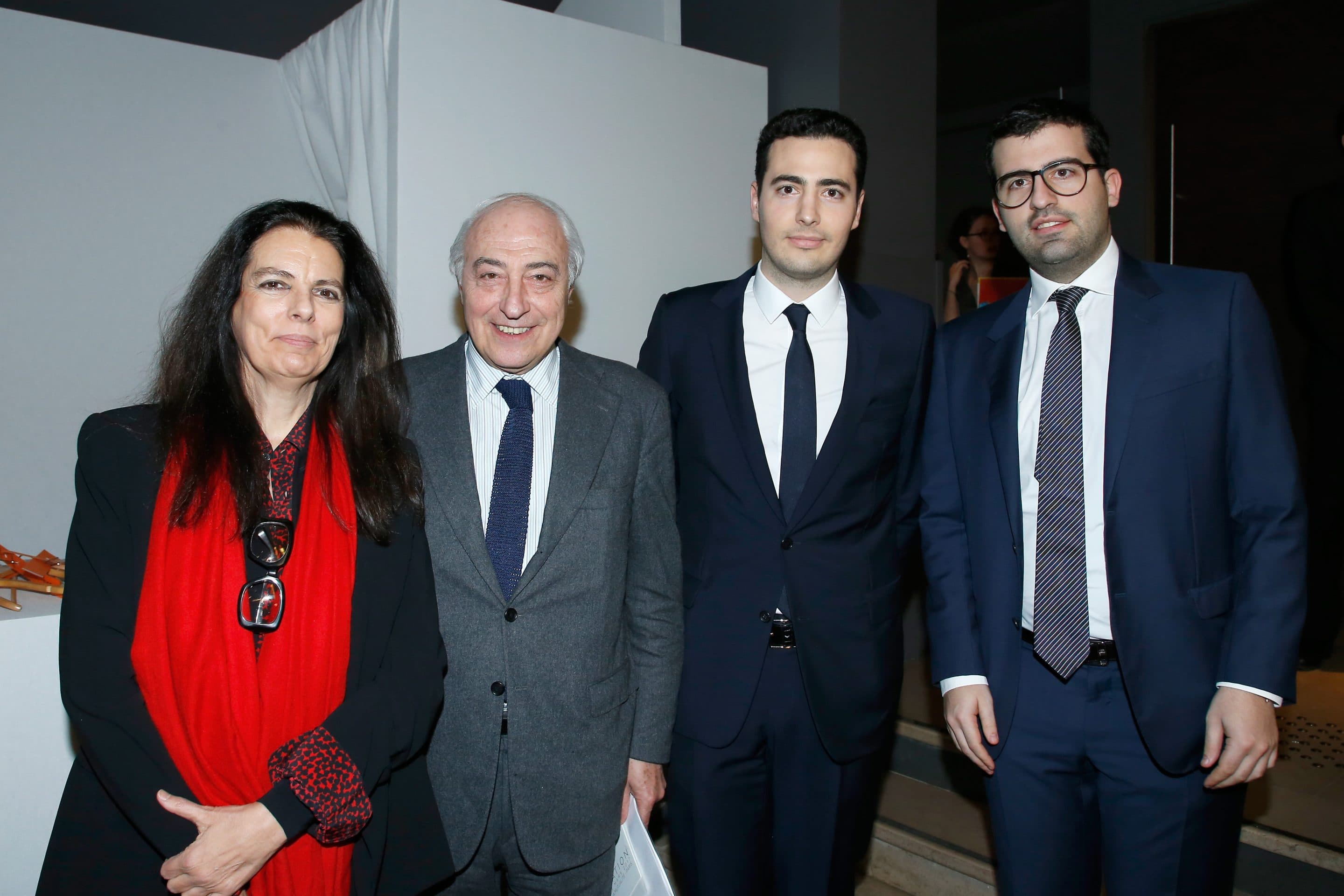 Succession at L'Oréal: Francoise's Retirement and the Dawn of a New Bettencourt Era - A Dynasty's Next Chapter